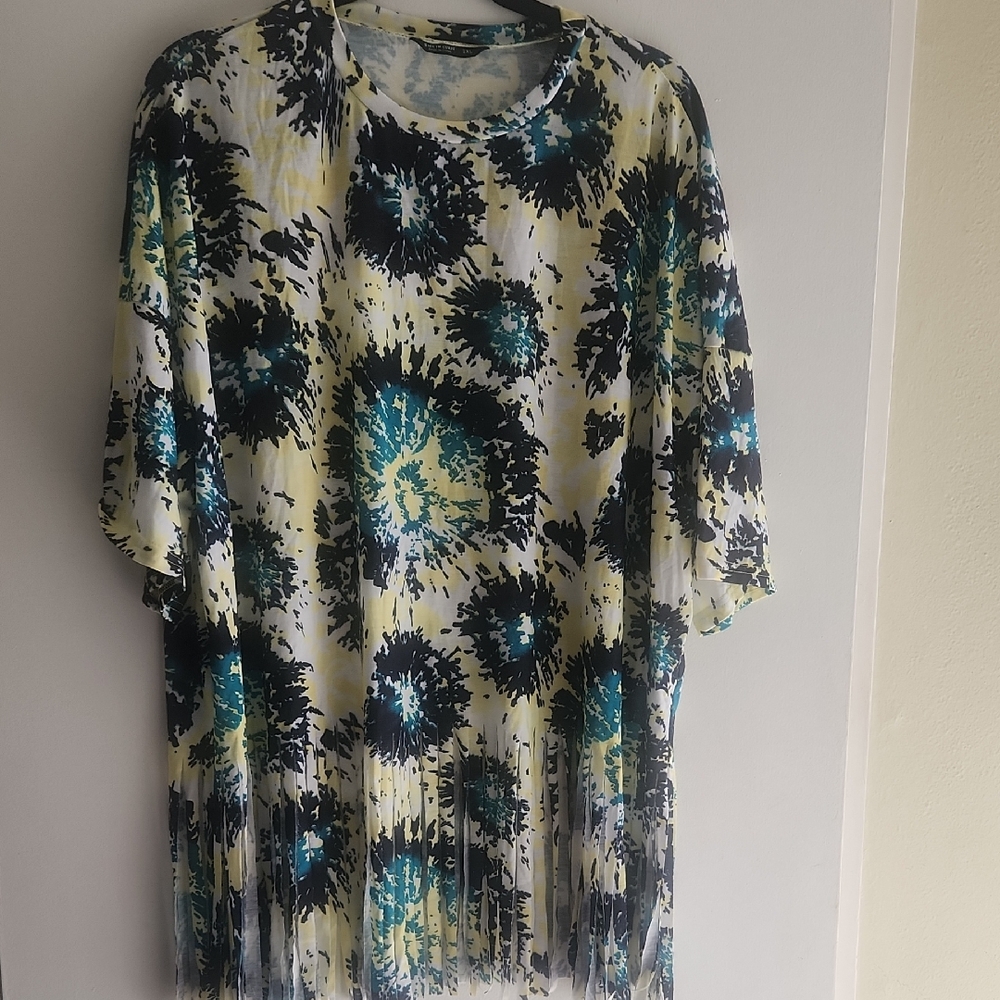 SHEIN Yellow Black Teal Floral Short Sleeve Tee